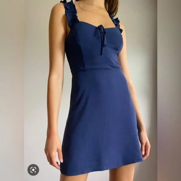 Aritzia Sunday Best Flirt Ruffle Dress Lilac Purple Size 8 - Picture 2 of 9